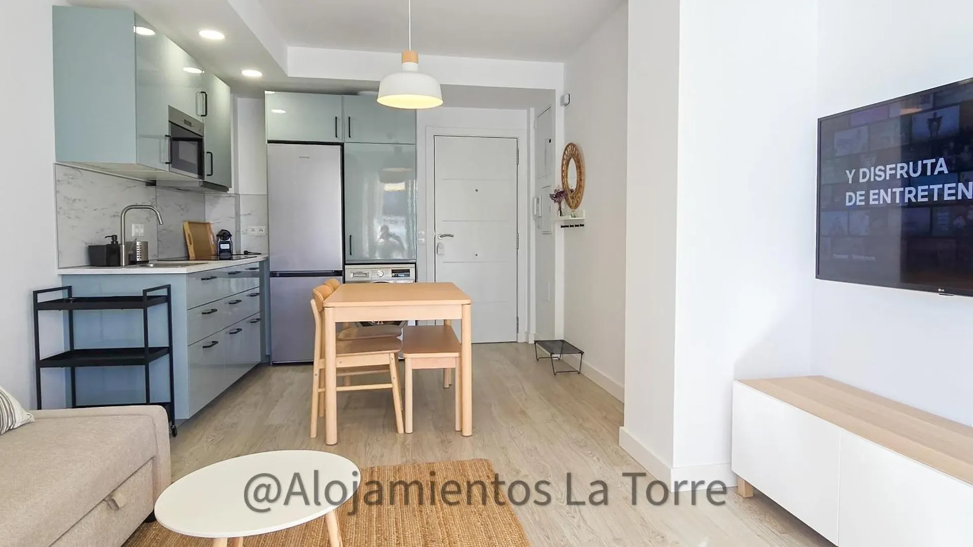 Atico Melosas - Alojamientos La Torre Torre Del Mar 0*,  İspanya